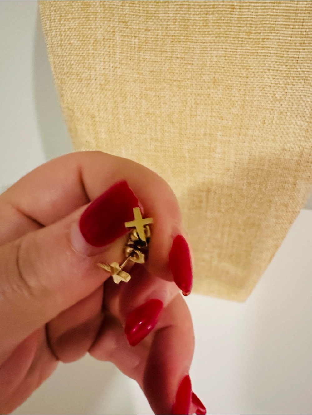 Fashion Jewelry Gold Cross Stud Earrings with Red Accent